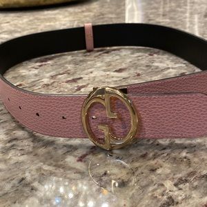 Pink reversible Gucci belt